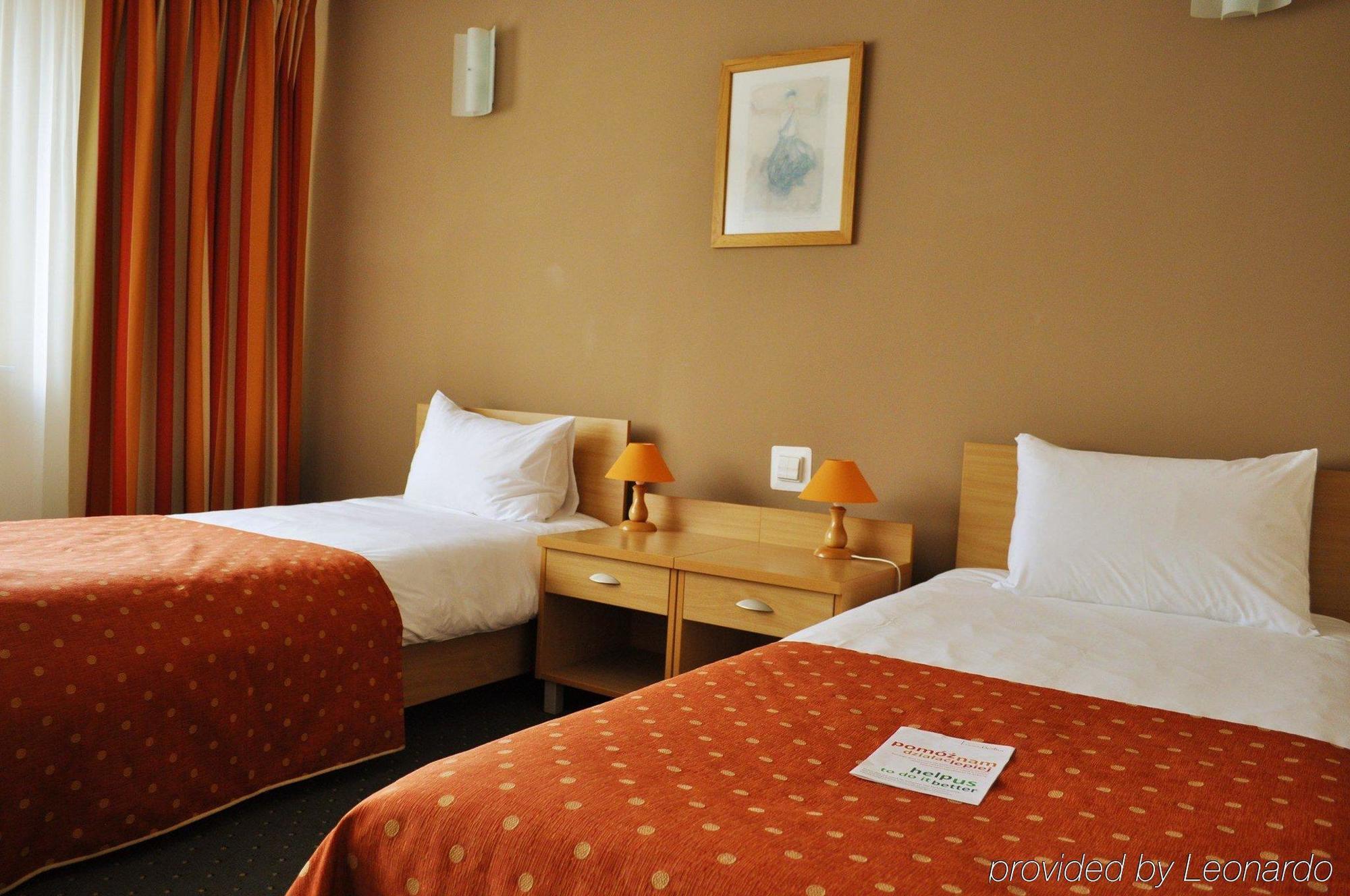 Hotel Wilanow Warszawa By Desilva Екстер'єр фото