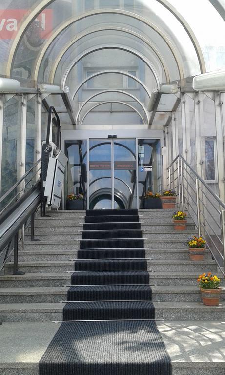 Hotel Wilanow Warszawa By Desilva Екстер'єр фото